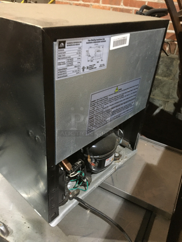SWEET! 2017 Black IGIOO Mini 1 Single Door Household Refrigerator! - Image 3 of 7
