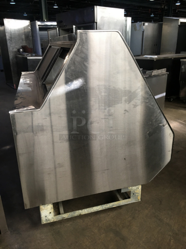 Nice! Barker 2012 Enclosed Electric Powered Steam Table Showcase Merchandiser! With Sliding Back Doors For Serving! Serial 162408BSD6H! 208V 3 Phase!  - Image 2 of 11
