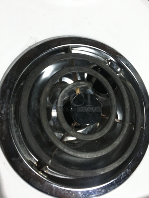 Summit Electric Powered 4 Burner Range! With Oven!   - Image 6 of 10