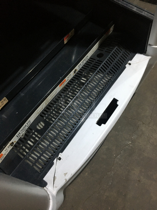 2013 AHT Open Display Case Merchandiser! Model AC-6LED Serial 29788200004430! 120V 1 Phase! On Casters!  - Image 6 of 9