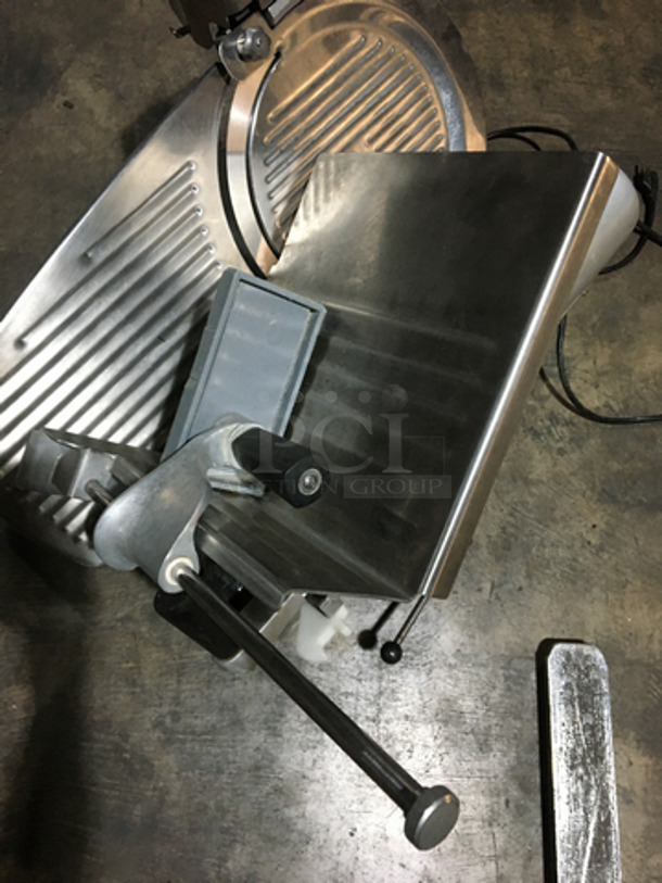 Hobart Automatic 12 Inch Blade Deli meat Slicer! Model 1912 Serial 561060460! 120V 1 Phase!  - Image 5 of 9