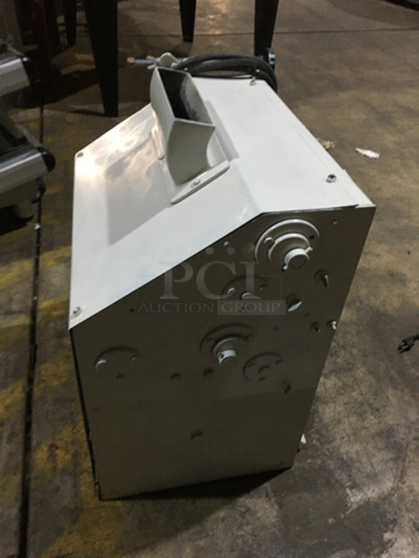 Nice! Heavy Duty Commercial Counter Top Dough Sheeter! 1 Phase!  - Image 3 of 9