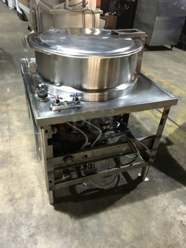 Market Forge All Stainless Steel Tilted Soup Kettle! Model MT40E0! 480V 3 Phase! On legs!  - Image 2 of 9