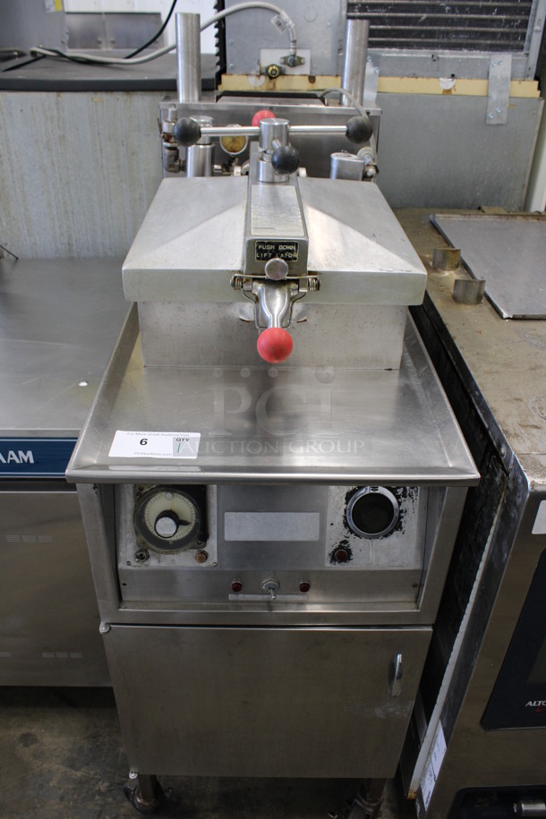 Stainless Steel Commercial Floor Style Natural Gas Powered Pressure Fryer on Commercial Casters. 18x40x53