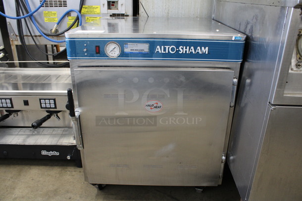 Alto Shaam Model 750-S Stainless Steel Commercial Warming Cabinet on Commercial Casters. 120 Volts, 1 Phase. 25.5x29x31. Tested and Working!