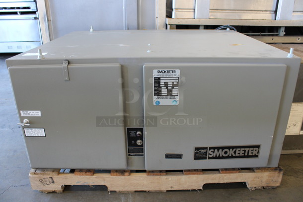 Smokeeter Model DC-SABIS-M-WM Metal Commercial Air Purifier. 115 Volts, 1 Phase. 47x38x23
