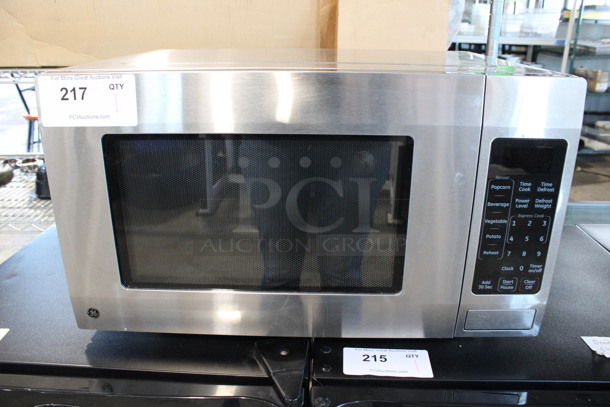General Electric Model JES1656SRSS Countertop Microwave Oven w/ Plate. 22x16x13