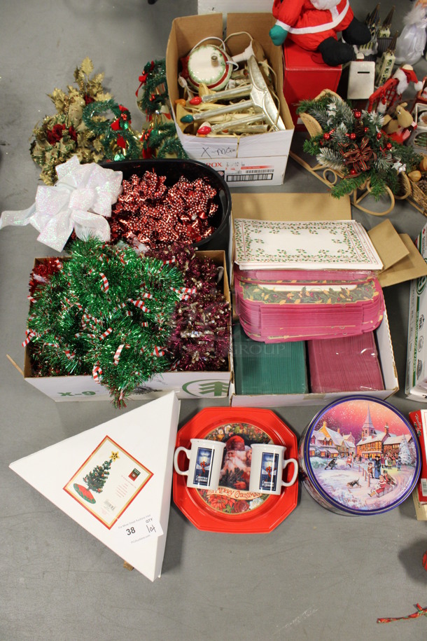 ALL ONE MONEY! Lot of Various Christmas Decorations Including Ornaments and Garland! (Room 130) - Image 3 of 8