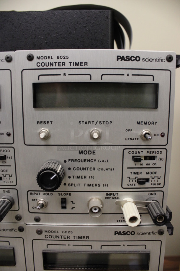 6 Pasco Scientific Model 8025 Metal Counter Timers. 9.5x7x5.5. 6 Times Your Bid! (Room 105) - Image 4 of 5