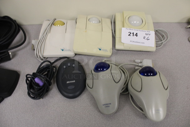 ALL ONE MONEY! Lot of 6 Various Computer Mouse Including Mouse Systems! Includes 5x5.5x2. (Room 105)