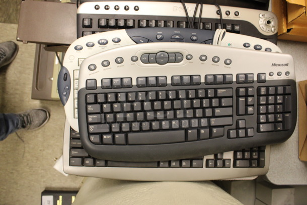 ALL ONE MONEY! Lot of 16 Various Keyboards! Includes 18.5x6.5x1.5. (Room 105) - Image 4 of 5