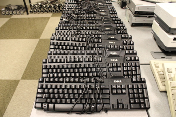 ALL ONE MONEY! Lot of 20 Dell Keyboards! 17.5x6x1. (Room 105)