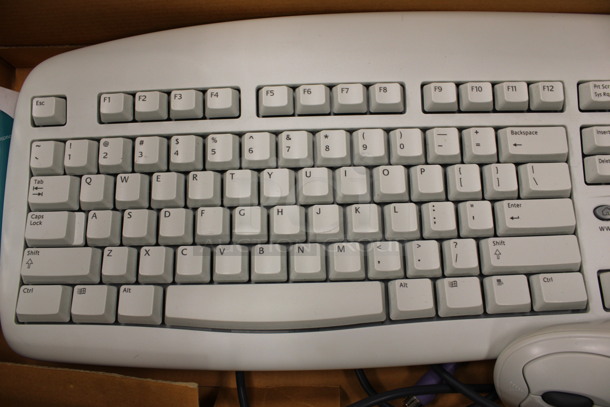IN ORIGINAL BOX! Logitech Keyboard and Mouse. 18.5x7x1.5. (Room 105) - Image 2 of 3