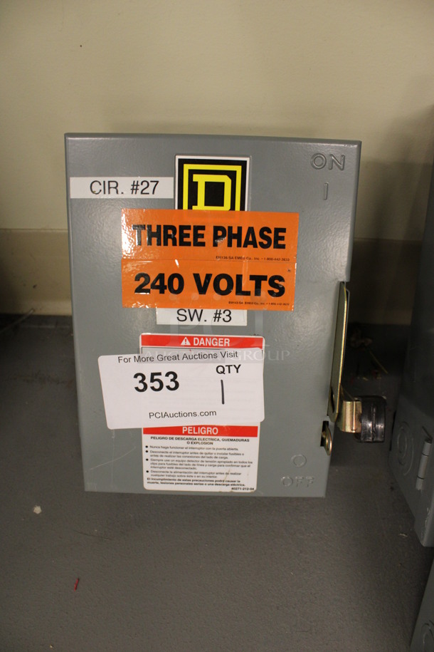 Square D Gray Metal Heavy Duty Safety Switch. 7x5.5x9.5. (Basement: Room 019)