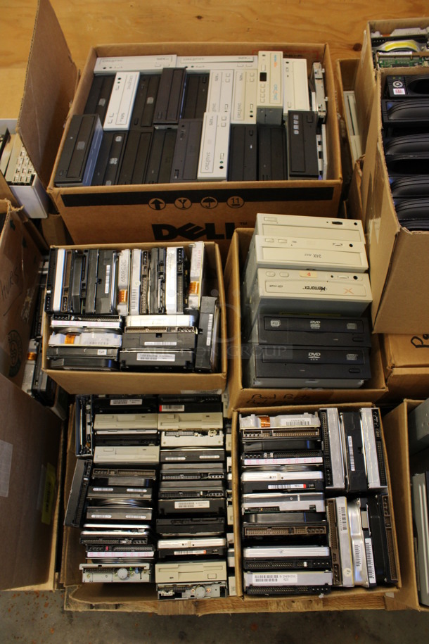 ALL ONE MONEY! PALLET LOT of Various Hard Drives! (Basement: Room 019) - Image 3 of 8
