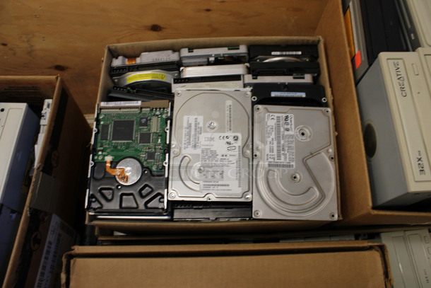 ALL ONE MONEY! PALLET LOT of Various Hard Drives! (Basement: Room 019) - Image 7 of 8