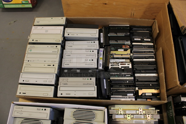 ALL ONE MONEY! PALLET LOT of Various Hard Drives! (Basement: Room 019) - Image 4 of 8