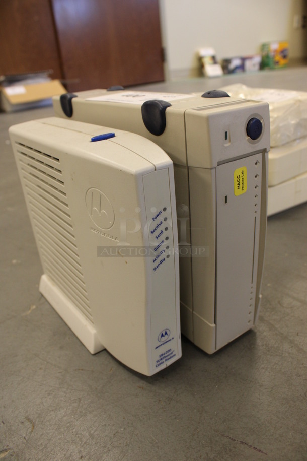 2 Various Items; Motorola Model SB4200 Cable Modem and Unit. 10x2.5x8, 2.5x8x7. 2 Times Your Bid! (Basement: Room 019) - Image 2 of 6