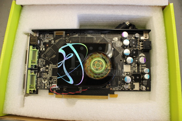IN ORIGINAL BOX! GE Force 7950GT 570M Extreme Graphic Card. (Basement: Room 019) - Image 4 of 8