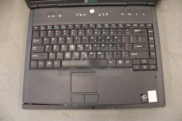 Gateway Solo 9500 15" Laptop in Soft Laptop Case. 17x13x5. (Basement: Room 019) - Image 2 of 7