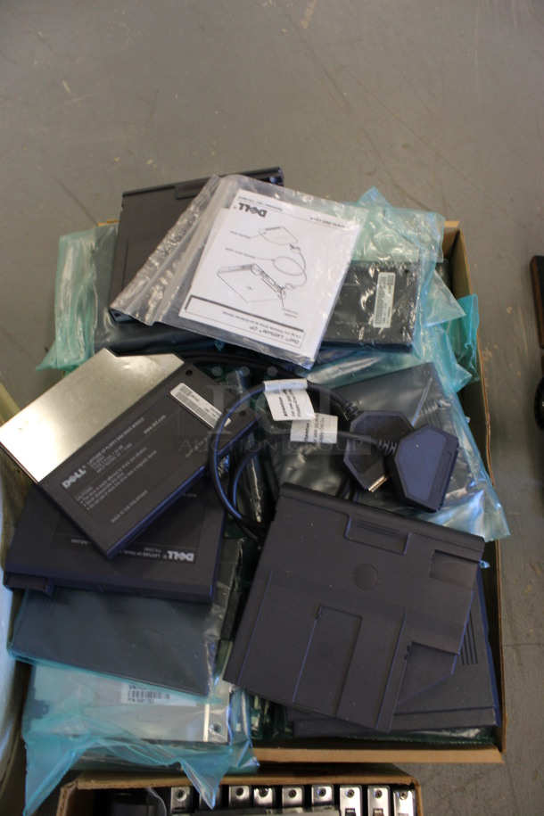 ALL ONE MONEY! Lot of Various CD-RW Modules! Includes 5.5x5.5x1. (Basement: Room 019) - Image 5 of 6