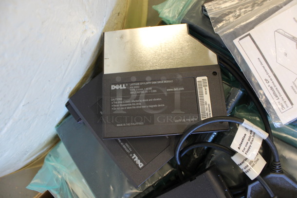 ALL ONE MONEY! Lot of Various CD-RW Modules! Includes 5.5x5.5x1. (Basement: Room 019) - Image 6 of 6