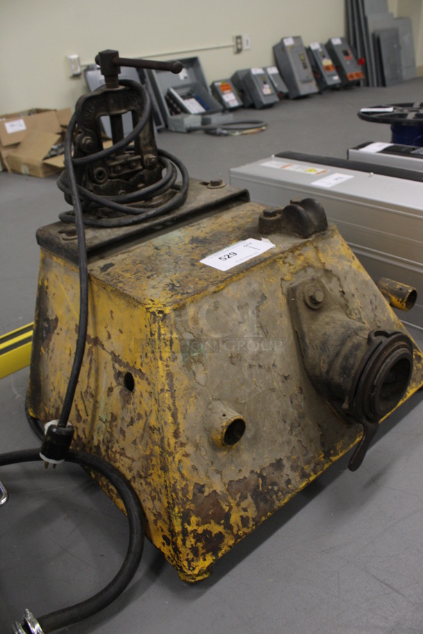 Oster Model E Metal Unit. 22x21x23. (Basement: Room 019) - Image 4 of 7