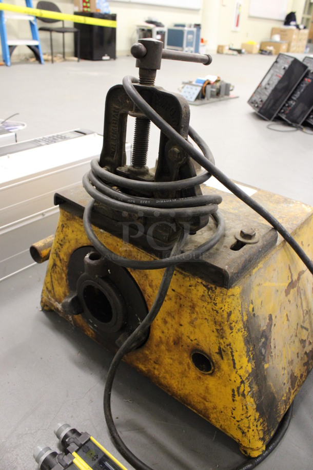 Oster Model E Metal Unit. 22x21x23. (Basement: Room 019) - Image 6 of 7