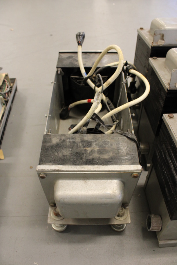 ALL ONE MONEY! Lot of 4 Items Including Dongan Transformers! 9.5x6.5x13, 7.5x21x9. (Basement: Room 019) - Image 3 of 7