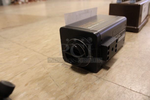 Hitachi Model VK-C360 Solid State Color Video Camera. 6x2.5x2.5. (Room 108) - Image 4 of 4