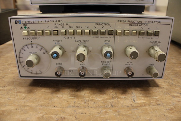 2 Hewlett Packard HP 3312A Function Generators. 8.5x14.5x4. 2 Times Your Bid! (Room 108) - Image 3 of 4