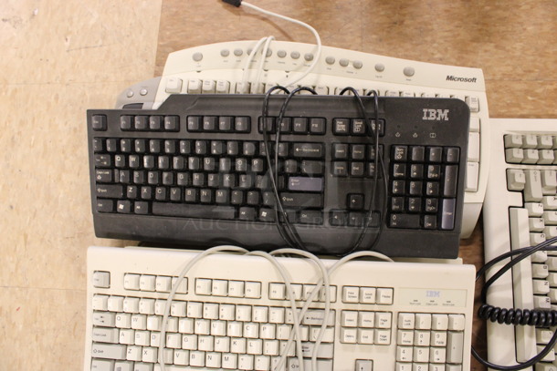 ALL ONE MONEY! Lot of 9 Various Keyboards! Includes 18x6.5x1. (Room 108) - Image 4 of 5