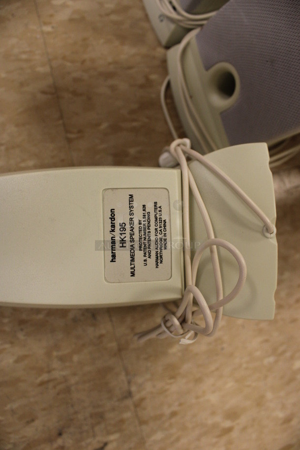 ALL ONE MONEY! Lot of 15 Harman Kardon Speakers! 4.5x5.5x9. (Room 108) - Image 4 of 4