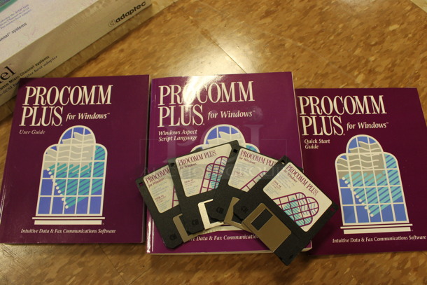 IN ORIGINAL BOX! Procomm Plus Windows Intuitive Data and Fax Communications Software. (Room 108) - Image 4 of 4