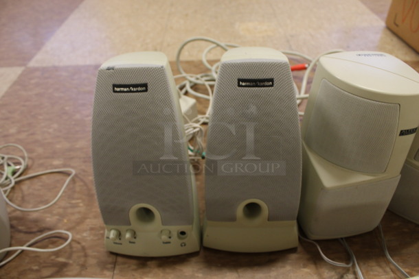 ALL ONE MONEY! Lot of 12 Various Speakers! Includes 4x5x7. (Room 108) - Image 5 of 6