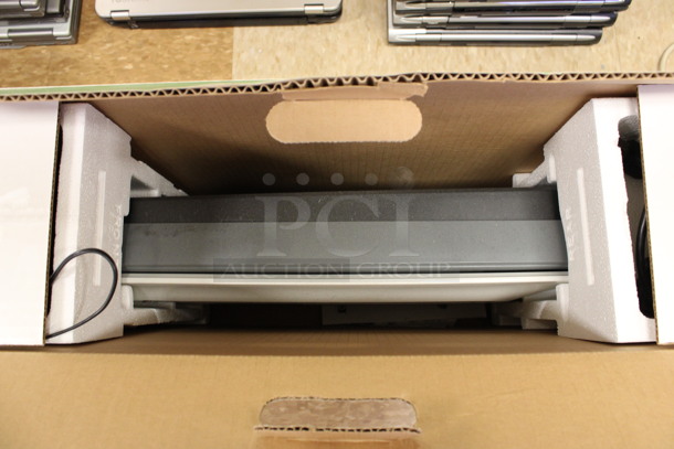 BRAND NEW IN BOX! HP Scanjet G4010 Countertop Photo Scanner. 20x10x3. (Room 108)
 - Image 3 of 6