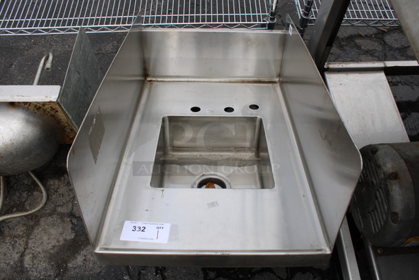 Stainless Steel Commercial Single Bay Sink w/ Side and Back Splash Guards. 19x29x19
