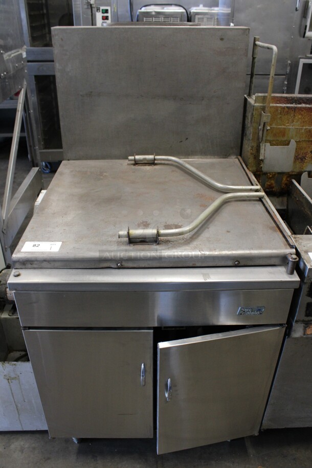Pitco Frialator Model 26 PS Stainless Steel Commercial Floor Style Natural Gas Powered Donut Fryer. 29.5x38x56