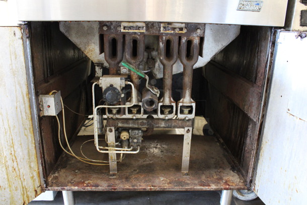Pitco Frialator Model 26 PS Stainless Steel Commercial Floor Style Natural Gas Powered Donut Fryer. 29.5x38x56 - Image 5 of 6