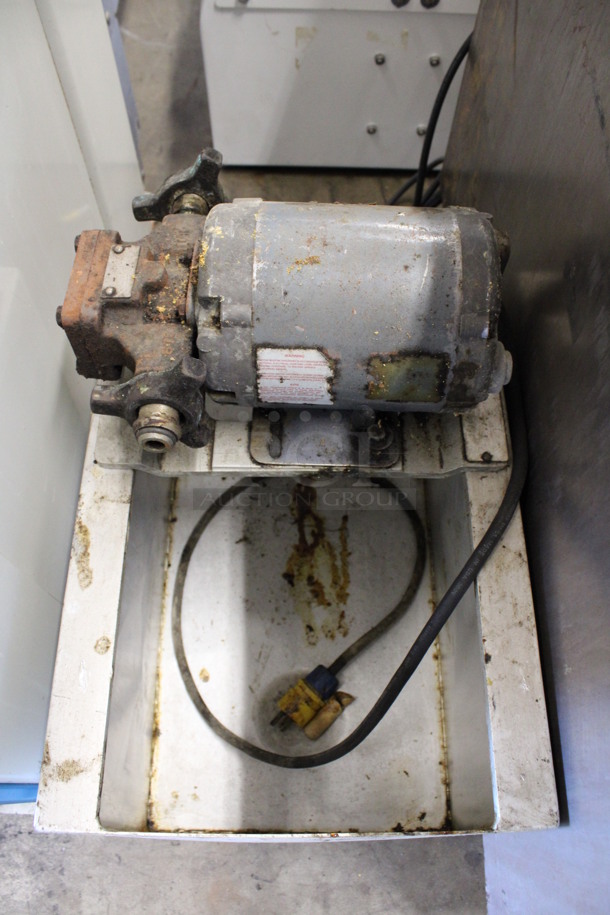 Motor on White Metal Grease Pump For Fryer. 115 Volts, 1 Phase. 13x19x22 - Image 2 of 5