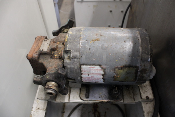 Motor on White Metal Grease Pump For Fryer. 115 Volts, 1 Phase. 13x19x22 - Image 5 of 5