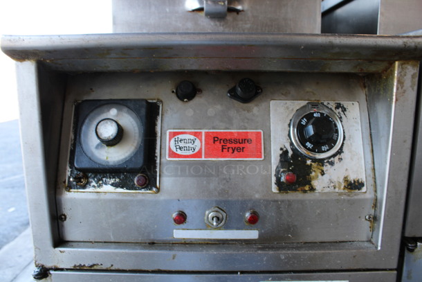 Henny Penny Stainless Steel Commercial Electric Powered Floor Style Electric Powered Pressure Fryer on Commercial Casters. 208 Volts, 3 Phase. 18x38x58 - Image 6 of 9