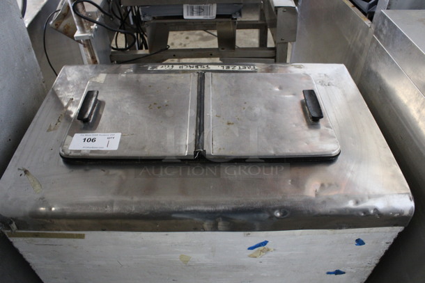 Metal Commercial Floor Style Chest Freezer w/ Center Hinge Lid. 32x21x35. Tested and Powers On But Does Not Get Cold - Image 3 of 5
