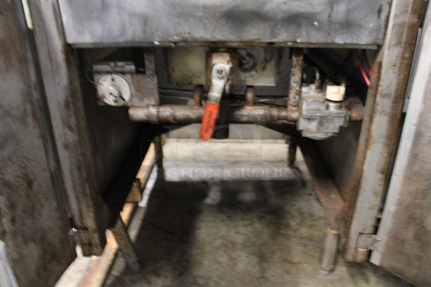 Anets Metal Commercial Natural Gas Powered Donut Fryer. 76,000 BTU. 25x35x40 - Image 7 of 7