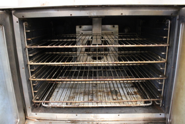 Vulcan Stainless Steel Commercial Natural Gas Powered Full Size Convection Oven w/ View Through Doors, Metal Oven Racks and Thermostatic Controls on Commercial Casters. 40.5x32x39 - Image 4 of 6