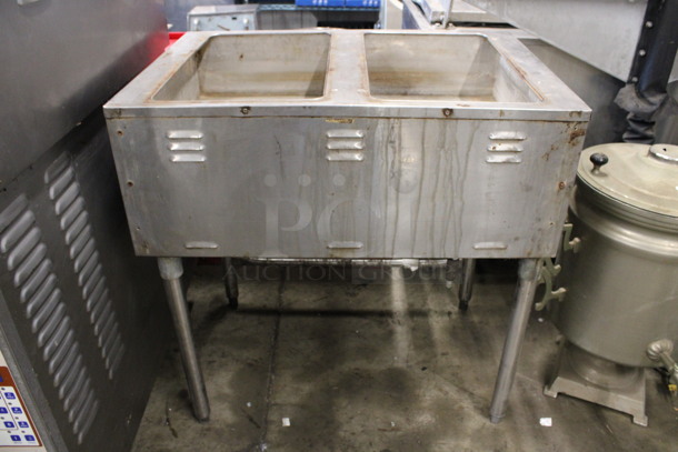 Metal Commercial 2 Well Propane Gas Powered Steam Table on Metal Legs. 33x23x34