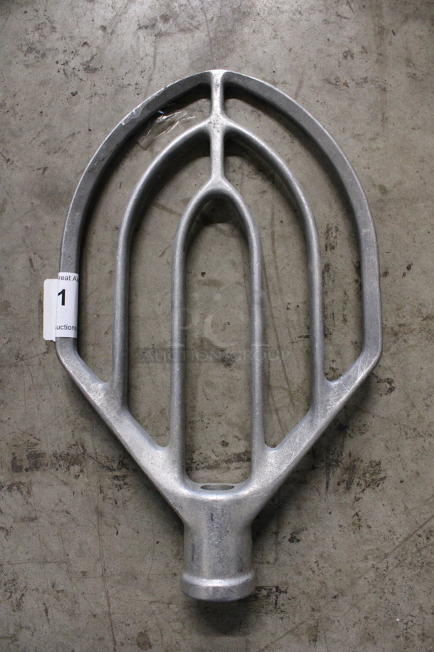 Model DS30 Metal Commercial 30 Quart Paddle Attachment for Mixer. 10x3x16.5 - Image 1 of 4