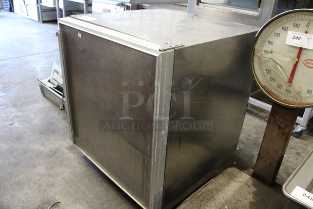 Silver King Model SKUCF7F Stainless Steel Commercial Single Door Undercounter Freezer on Commercial Casters. 1 Caster Needs To Be Reattached. 115 Volts, 1 Phase. 27x28x32. Tested and Temps at 34 Degrees! - Image 2 of 5