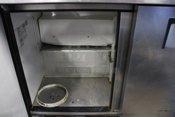True Model TSSU-48-18M-B Stainless Steel Commercial Sandwich Salad Prep Table Bain Marie Mega Top on Commercial Casters. 115 Volts, 1 Phase. 48x34x47. Tested and Powers On But Does Not Get Cold - Image 8 of 8