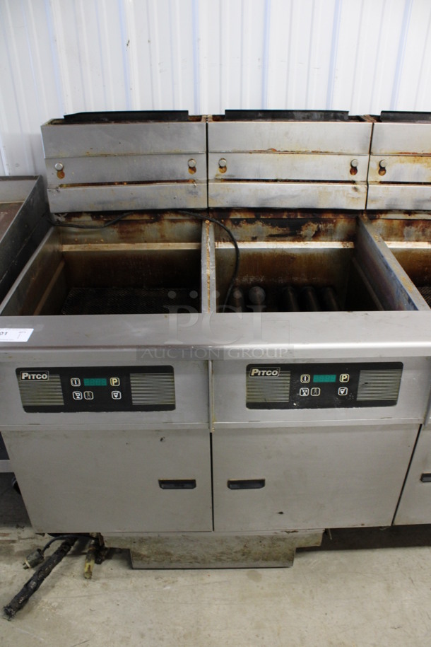Pitco Frialator Model SG18 Stainless Steel Commercial Natural Gas Powered 4 Bay Deep Fat Fryer w/ Filtration System on Commercial Casters. 140,000 BTU. 79x34x47 - Image 2 of 12